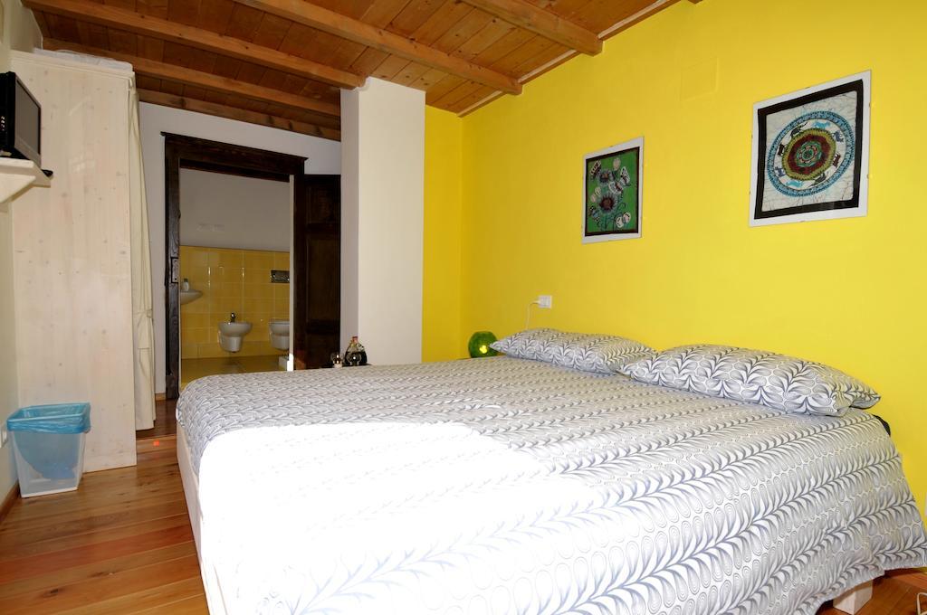 Castel di Casio B&B Borgo Massovrana الغرفة الصورة